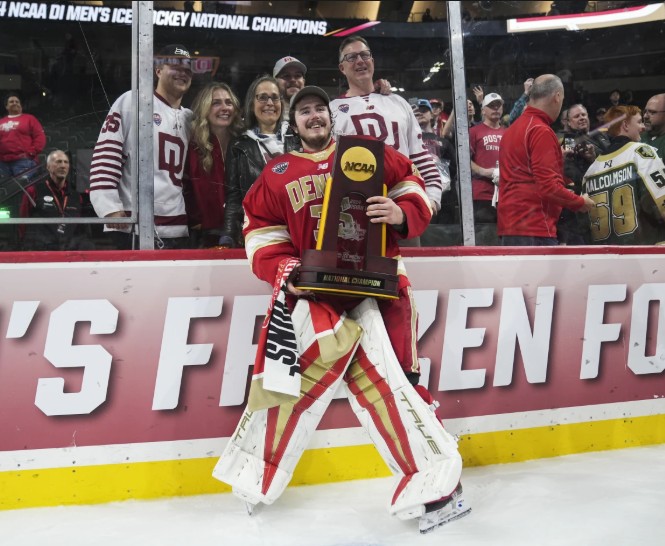 DU Pioneers back in the Frozen Four Finale